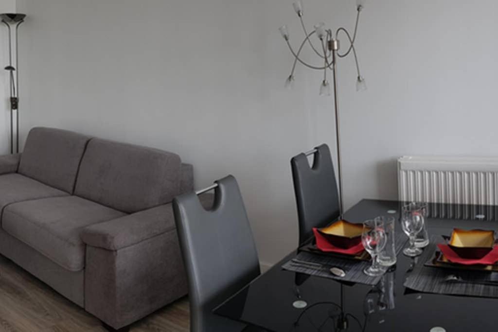 Beau studio rénové 30m2 balcon vue Paris+parking Apartamento Exterior foto