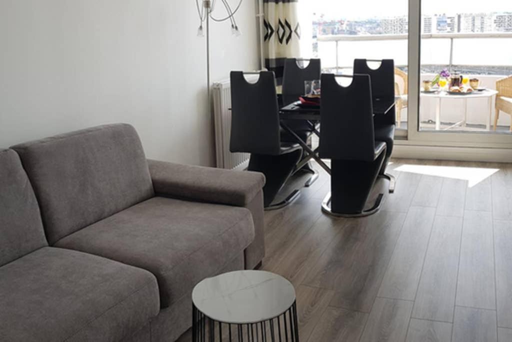 Beau studio rénové 30m2 balcon vue Paris+parking Apartamento Exterior foto