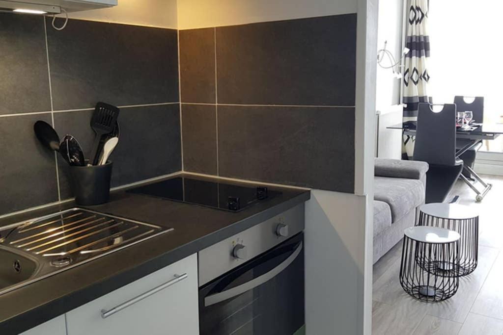 Beau studio rénové 30m2 balcon vue Paris+parking Apartamento Exterior foto